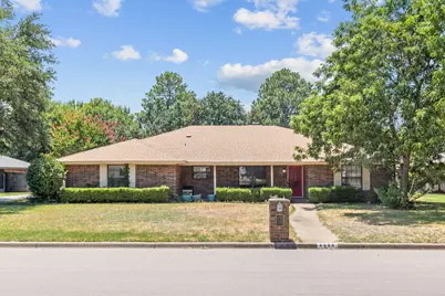 1223 Heather Street, Grapevine, TX 76051 - Photo 4