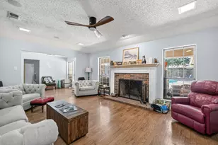 1223 Heather St, Grapevine, TX 76051 - Photo 20