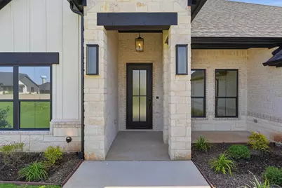 104 Hazlewood Court, Granbury, TX 76049 - Photo 4