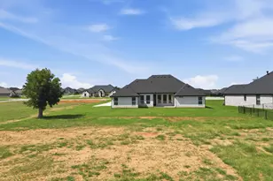 104 Hazlewood Ct, Granbury, TX 76049 - Photo 36
