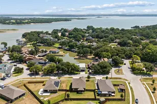 523 Harbor Dr, Azle, TX 76020 - Photo 22