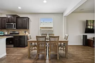 523 Harbor Dr, Azle, TX 76020 - Photo 4
