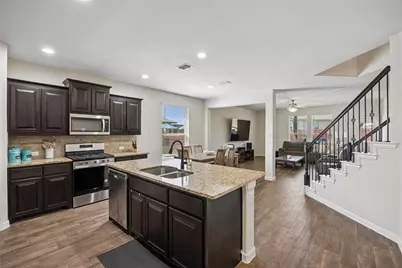 523 Harbor Drive, Azle, TX 76020 - Photo 6