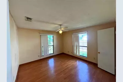 916 Poindexter Avenue, Cleburne, TX 76033 - Photo 8