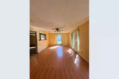 916 Poindexter Avenue, Cleburne, TX 76033 - Photo 4