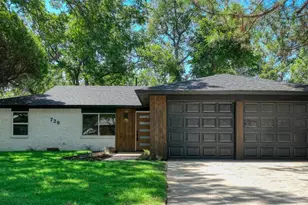 729 Oakwood Ave, Hurst, TX 76053 - Photo 1