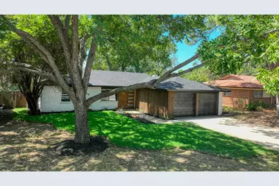 729 Oakwood Avenue, Hurst, TX 76053 - Photo 36