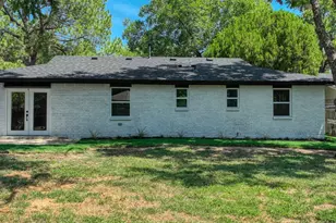 729 Oakwood Ave, Hurst, TX 76053 - Photo 34