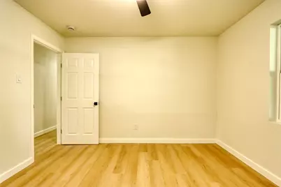 729 Oakwood Avenue, Hurst, TX 76053 - Photo 26