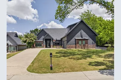 205 E 3rd Street, Prosper, TX 75078 - Photo 2