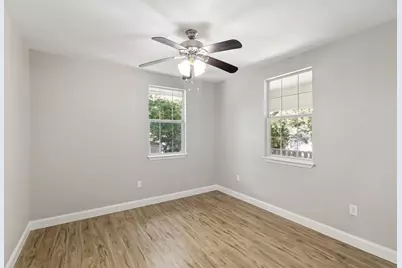 915 Cameron Avenue, Dallas, TX 75223 - Photo 8