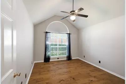 8417 Castle Creek Road, North Richland Hills, TX 76182 - Photo 18