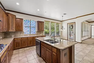 2655 Waterfront Dr, Grand Prairie, TX 75054 - Photo 12