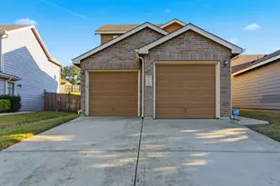 10719 Deauville Dr, Fort Worth, TX 76108 - Photo 4