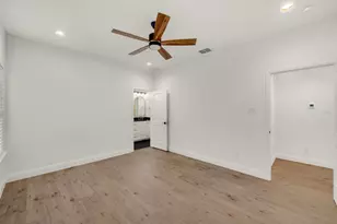 833 N Bailey Ave, Fort Worth, TX 76107 - Photo 14
