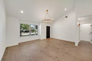 833 N Bailey Ave, Fort Worth, TX 76107 - Photo 12
