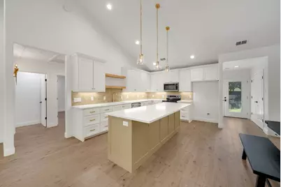 833 N Bailey Avenue, Fort Worth, TX 76107 - Photo 6