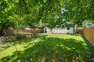 833 N Bailey Ave, Fort Worth, TX 76107 - Photo 24