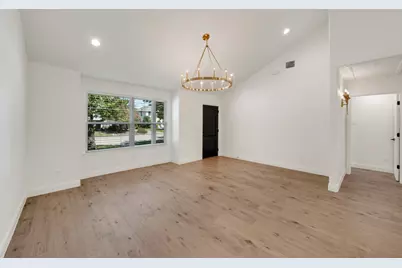 833 N Bailey Avenue, Fort Worth, TX 76107 - Photo 12