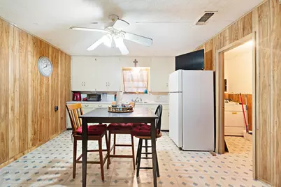 202 4th Street NW, Paris, TX 75460 - Photo 8