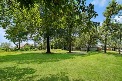 202 4th Street NW, Paris, TX 75460 - Photo 16