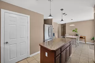 250 S Shore Pl, Lewisville, TX 75067 - Photo 14