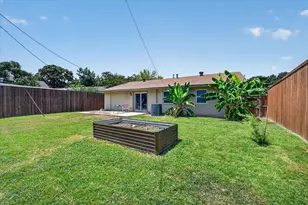 250 S Shore Pl, Lewisville, TX 75067 - Photo 2