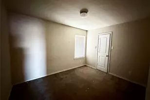 5509 Thunder Bay Dr, Fort Worth, TX 76119 - Photo 8