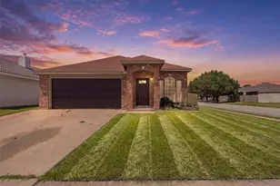 415 Cross Cut Dr, Arlington, TX 76018 - Photo 1