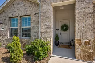 965 Fueller Dr, Aubrey, TX 76227 - Photo 2