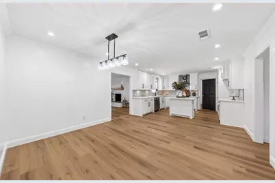 2110 Tompkins Drive, Grand Prairie, TX 75051 - Photo 10