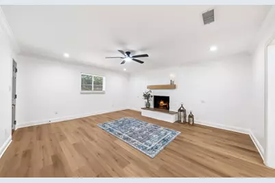 2110 Tompkins Drive, Grand Prairie, TX 75051 - Photo 12