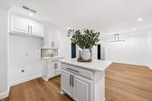 2110 Tompkins Dr, Grand Prairie, TX 75051 - Photo 8