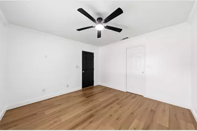 2110 Tompkins Drive, Grand Prairie, TX 75051 - Photo 24