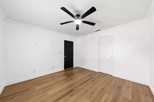 2110 Tompkins Dr, Grand Prairie, TX 75051 - Photo 24