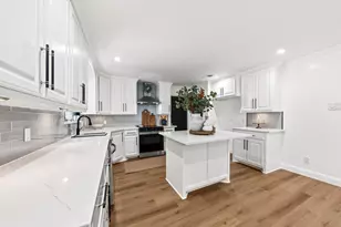 2110 Tompkins Dr, Grand Prairie, TX 75051 - Photo 6
