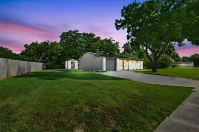 703 Casa Linda Street, Ennis, TX 75119 - Photo 36