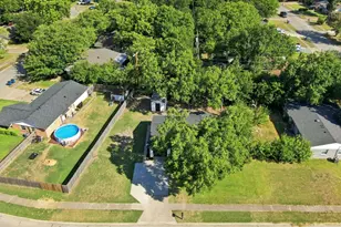 703 Casa Linda St, Ennis, TX 75119 - Photo 28