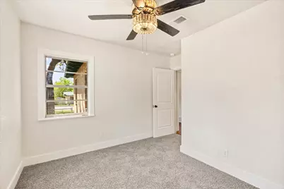 201 E 3rd Street, Weatherford, TX 76086 - Photo 8