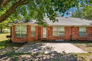 1423 S Howeth St, Gainesville, TX 76240 - Photo 38