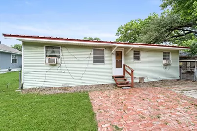 1715 W 10th Avenue, Corsicana, TX 75110 - Photo 12