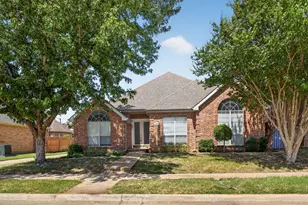 1037 McCoy Dr, Irving, TX 75062 - Photo 1