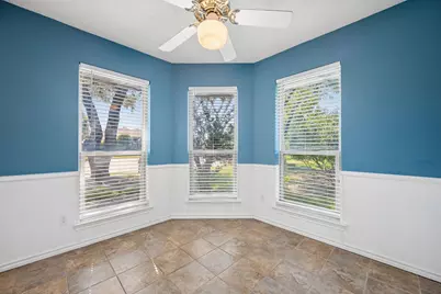 4203 Meadow Ridge Drive, Carrollton, TX 75010 - Photo 10