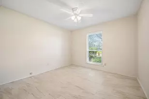 4203 Meadow Ridge Dr, Carrollton, TX 75010 - Photo 18