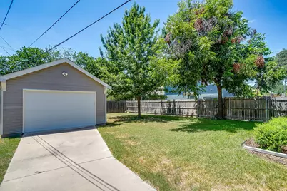2700 College Avenue, Fort Worth, TX 76110 - Photo 32