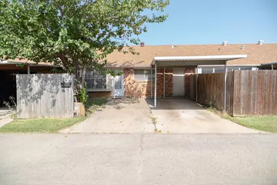 27 W Townhouse Lane, Grand Prairie, TX 75052 - Photo 22