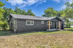 700 4th St, Bruceville Eddy, TX 76524 - Photo 2