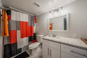 12816 Midway Rd, Dallas, TX 75244 - Photo 18