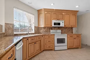 213 Diamond Oaks Dr, Hudson Oaks, TX 76087 - Photo 12