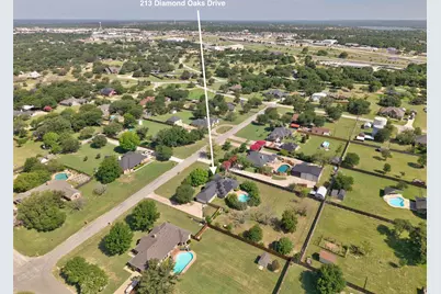 213 Diamond Oaks Drive, Hudson Oaks, TX 76087 - Photo 4